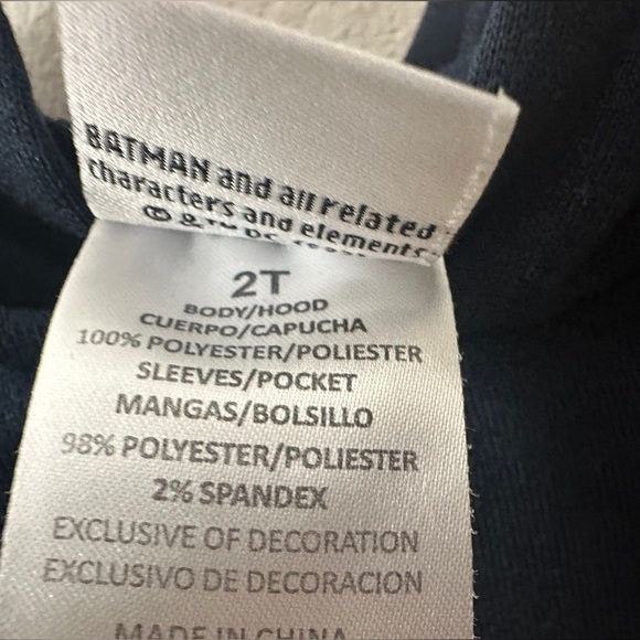 BATMAN Dark Blue Quilted Hoodie SIZE 2T Boys Colorblock Logo Licensed Official - Picture 2 of 4